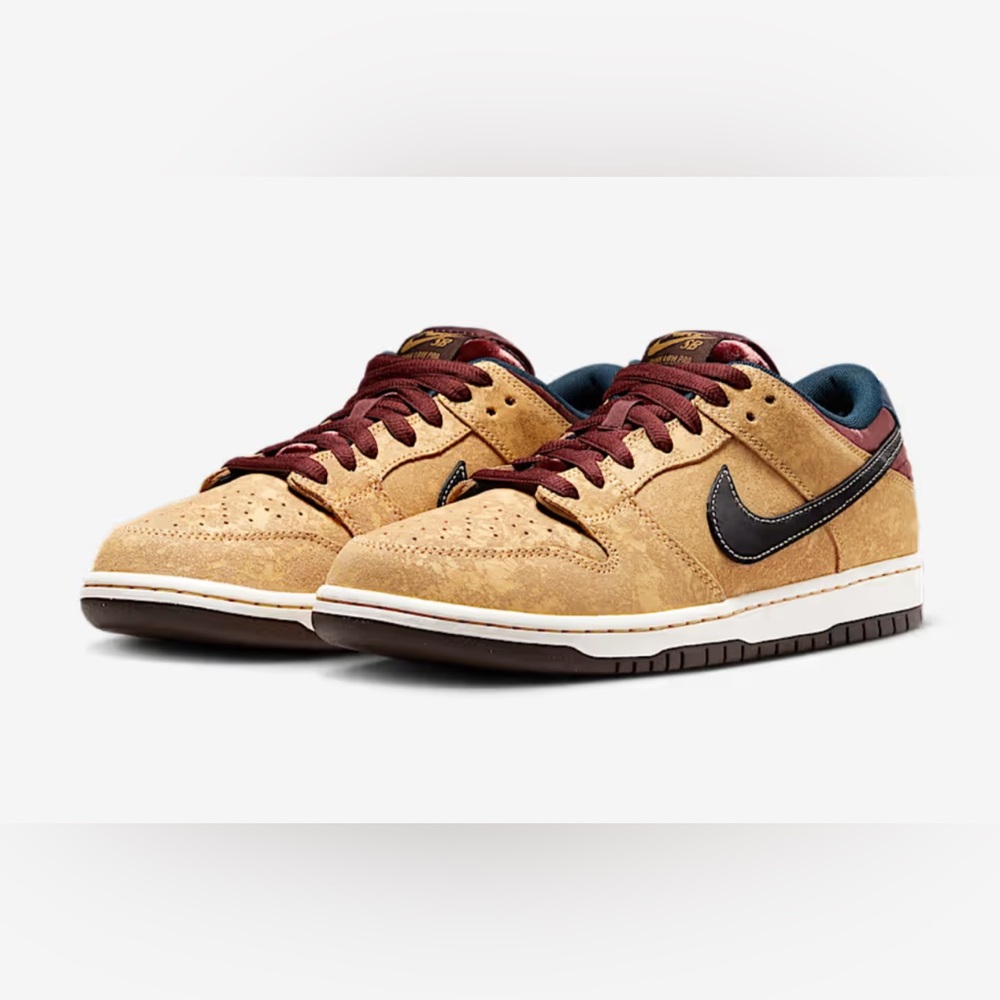 Nike SB Dunk Low Pro Skate Shoes woman’s 8- men’s 6.5
Only tried on around house